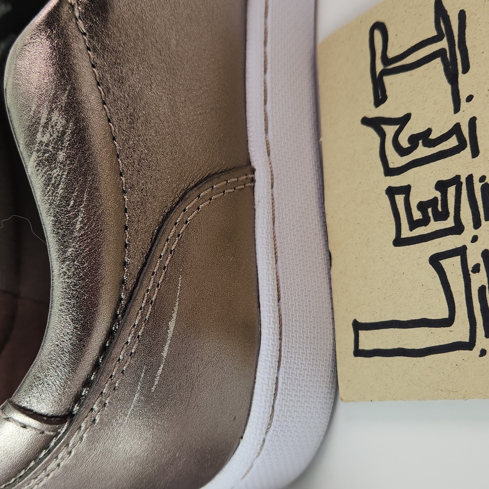 CLARKS GOLD Womens Pennies Size 9.5 GUC - Picture 13 of 16
